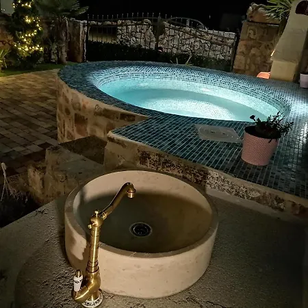 Brajutovci 26 Корнич