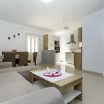 Brajutovci 26 Apartman *